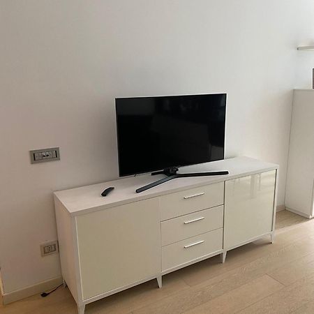 Lovely Apartment In The New Porta Nuova Area Milano Ngoại thất bức ảnh